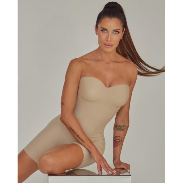 BODY CONFORT CON PIERNA PILAR RUBIO (copia)